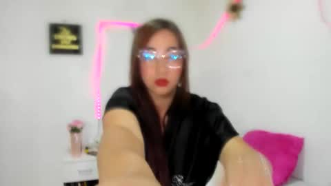Snapshot of tamidesire chatting on 27, 4, 2026 TamiDesire online show from 27, 4, 2026