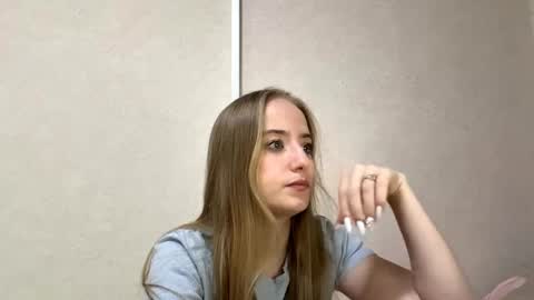 Snapshot of tamiecaimi chatting on 1, 4, 2026 Karina online show from 1, 4, 2026