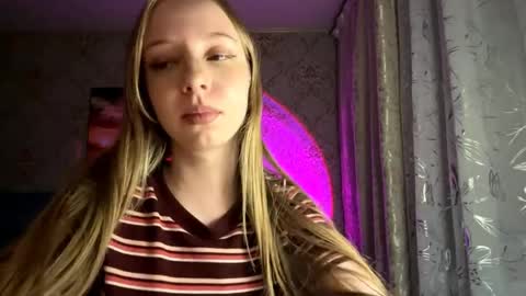 Snapshot of tammiglembocki chatting on 25, 4, 2026 Jenny online show from 25, 4, 2026