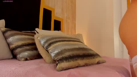 Snapshot of tamy_honey chatting on 10, 1, 2025 Tamy online show from 10, 1, 2025