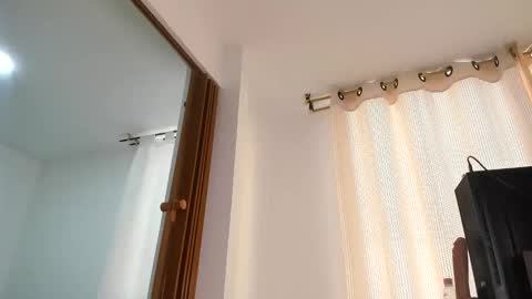 Snapshot of taniabonnet_ chatting on 20, 10, 2025 taniabonnet online show from 20, 10, 2025