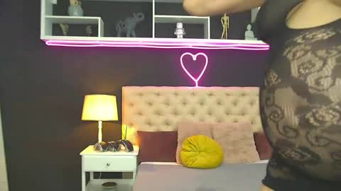 Snapshot of taniakarevina chatting on 15, 5, 2026 Tania Karevina online show from 15, 5, 2026