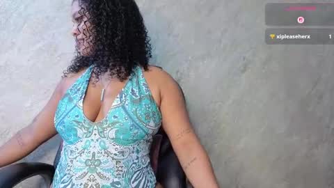 Snapshot of tanisha__lux chatting on 5, 5, 2026 Tanisha online show from 5, 5, 2026