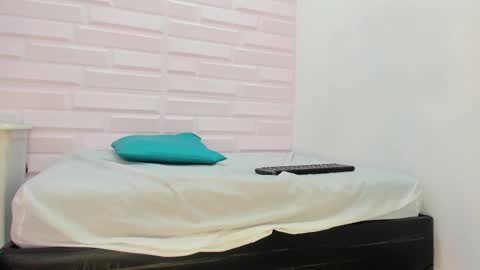 Tanisha  online show from 24, 2, 2025