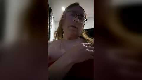 Snapshot of tanya853046 chatting on 6, 8, 2026 tanya853046 online show from 6, 8, 2026