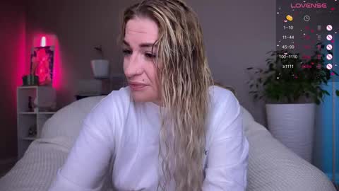 Snapshot of tanya_acid chatting on 16, 10, 2025 Tanya acid online show from 16, 10, 2025