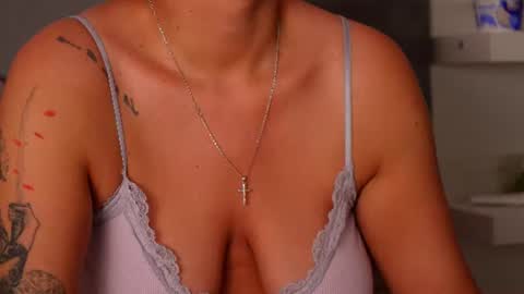 Snapshot of tanyakrosss chatting on 21, 7, 2026 Tania online show from 21, 7, 2026
