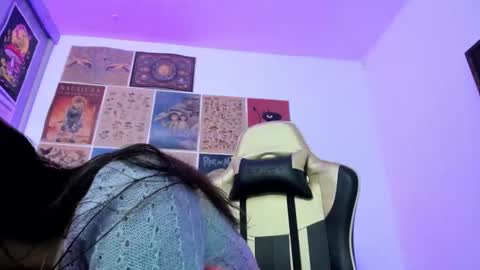    online show from 4, 1, 2025