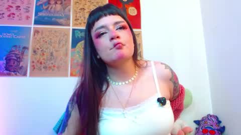Snapshot of tara_hs chatting on 6, 7, 2026 online show from 6, 7, 2026