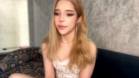 Snapshot of tashinadoncaster chatting on 19, 4, 2026 Viola online show from 19, 4, 2026