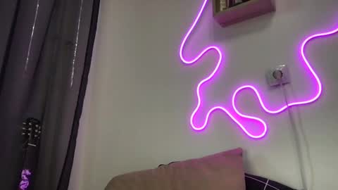 tasteithorny online show from 1, 2, 2025