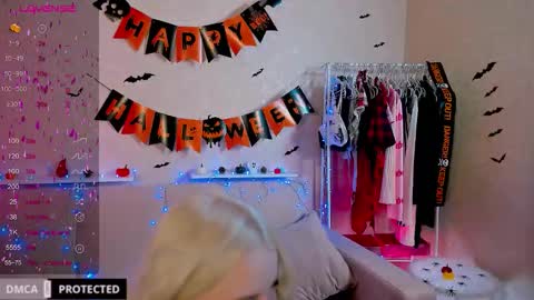 Snapshot of tasty__booty chatting on 29, 10, 2025 Ann online show from 29, 10, 2025