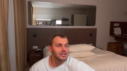 My shows 2100500 UTC3 online show from 24, 10, 2025