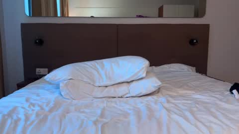 My shows 2100500 UTC3 online show from 15, 11, 2025