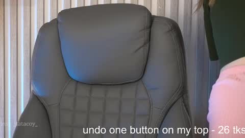 Snapshot of tatacoy chatting on 25, 2, 2025 TataCoy online show from 25, 2, 2025