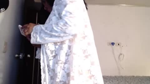 Tati Garcia online show from 7, 10, 2025