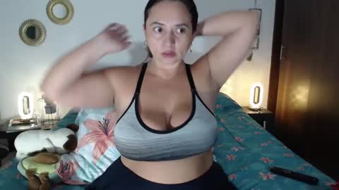 Snapshot of tatiana_monteros chatting on 28, 9, 2025 tatiana_monteros online show from 28, 9, 2025