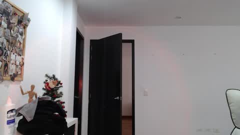 Snapshot of tatianaaah chatting on 17, 12, 2025 Morgan online show from 17, 12, 2025