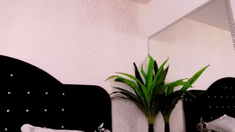 Snapshot of tatiananova chatting on 21, 2, 2026 Tatiana Nova online show from 21, 2, 2026