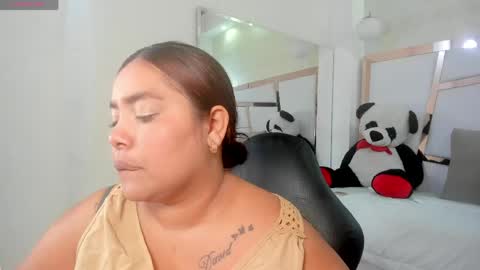 Snapshot of tatikanyx chatting on 25, 5, 2026 tatikanyx online show from 25, 5, 2026