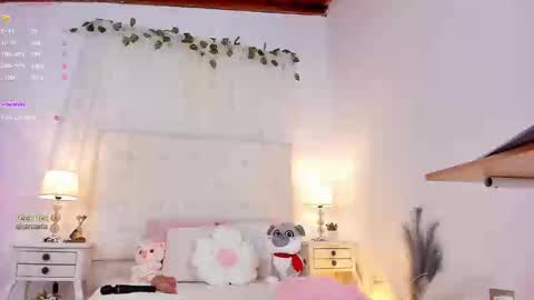 Snapshot of tatikiss_ chatting on 23, 10, 2025 Tatiana independent girl online show from 23, 10, 2025