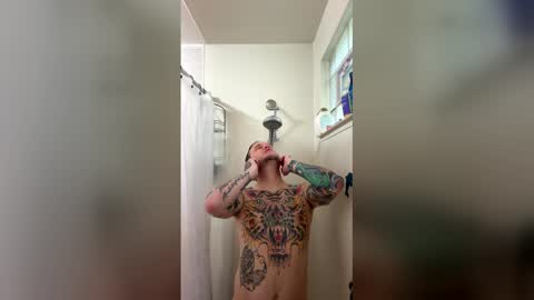 Snapshot of tattedupboyfun chatting on 23, 5, 2026 tattedupboyfun online show from 23, 5, 2026