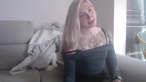 tattoobbgirl online show from 5, 11, 2025