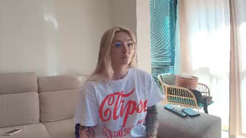 Snapshot of tattoobbgirl chatting on 15, 6, 2026 tattoobbgirl online show from 15, 6, 2026