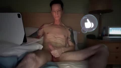 Snapshot of tattooed_love_boy chatting on 18, 1, 2025 tattooed love boy online show from 18, 1, 2025