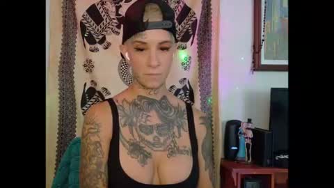 Snapshot of tattooed_natalia chatting on 25, 7, 2026 Natalia 3 online show from 25, 7, 2026