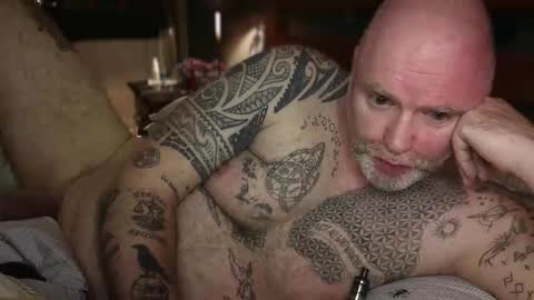 Snapshot of tattooeddilf01 chatting on 20, 4, 2026 Tattooeddilf 01 online show from 20, 4, 2026