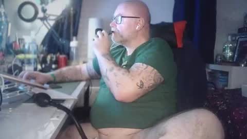 Snapshot of tattooeddilf01 chatting on 27, 4, 2026 Tattooeddilf 01 online show from 27, 4, 2026