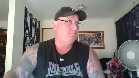 tattzsexy online show from 4, 2, 2026