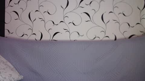 Snapshot of taxxxu chatting on 27, 11, 2025 Diana online show from 27, 11, 2025