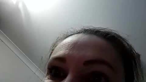 tay0827 online show from 15, 9, 2025