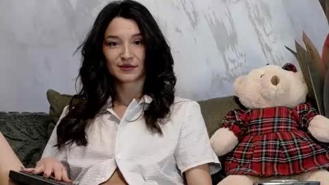 TayaKayan online show from 3, 2, 2026