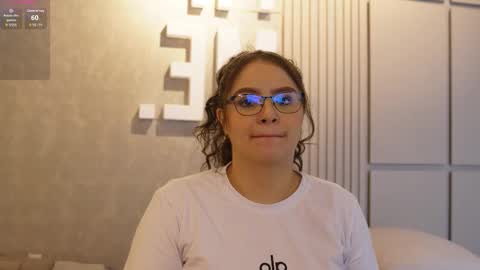 Teylor  Kim online show from 13, 9, 2025