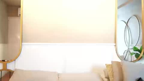 Teylor  Kim online show from 16, 9, 2025