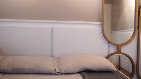 Teylor  Kim online show from 23, 10, 2025