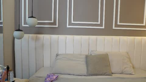 Teylor  Kim online show from 14, 11, 2025