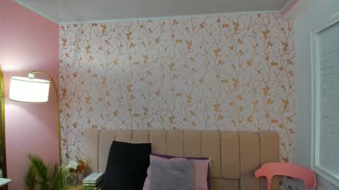 Snapshot of taylor_bennet chatting on 1, 2, 2026 Taylor Bennet online show from 1, 2, 2026