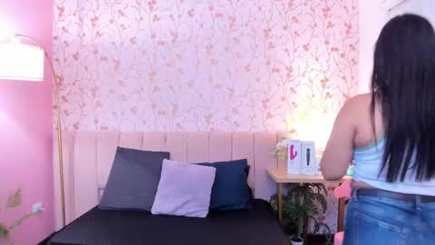 Snapshot of taylor_bennet chatting on 6, 2, 2026 Taylor Bennet online show from 6, 2, 2026