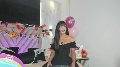 Taylor Harveey online show from 24, 10, 2025