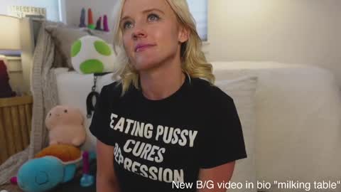 Snapshot of taylor_love_303 chatting on 17, 2, 2025 Taylor -- online show from 17, 2, 2025