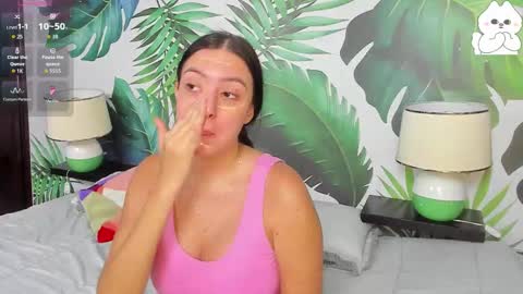 Snapshot of taylor_sweet_605214 chatting on 16, 10, 2025 Taylor Sweet online show from 16, 10, 2025