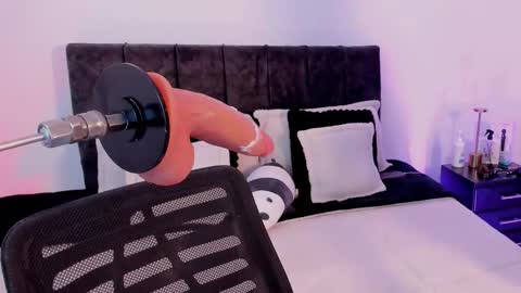 Taylor online show from 1, 12, 2025