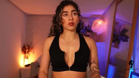 taylormichell online show from 30, 11, 2025