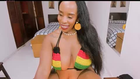 Snapshot of taylorslims chatting on 16, 10, 2025 taylorslims online show from 16, 10, 2025
