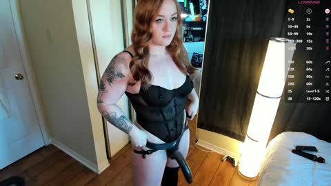 Snapshot of taylortait chatting on 14, 12, 2024 Taylor Tait online show from 14, 12, 2024