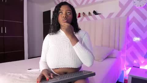 Snapshot of tayrasiny chatting on 13, 6, 2026 Tayra horny for you online show from 13, 6, 2026